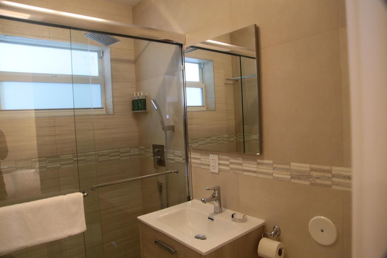 Diane Oceanfront Suites Голливуд Экстерьер фото