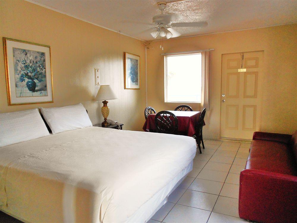 Diane Oceanfront Suites Голливуд Экстерьер фото